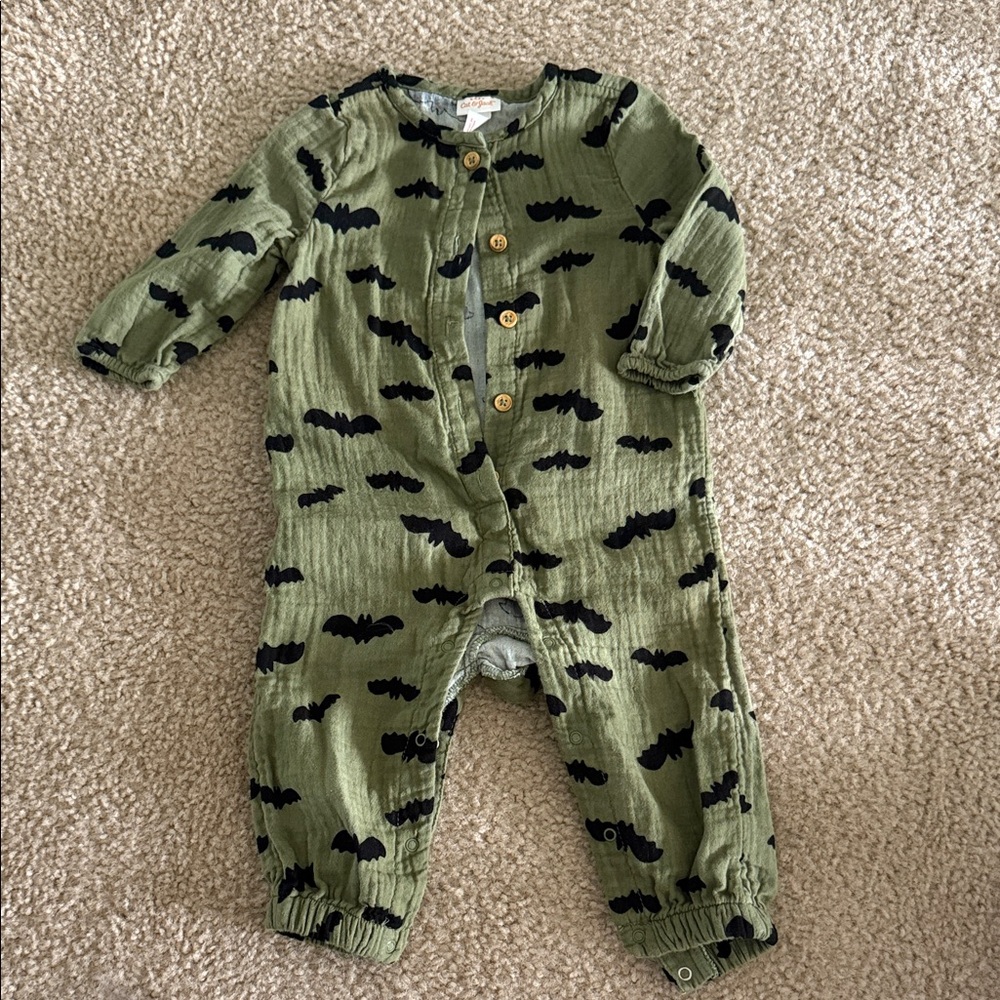 Cat & Jack Olive Bat Print Kids Footie